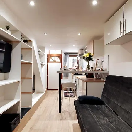 ღurban Cocon Parking Centre Historique マノスク